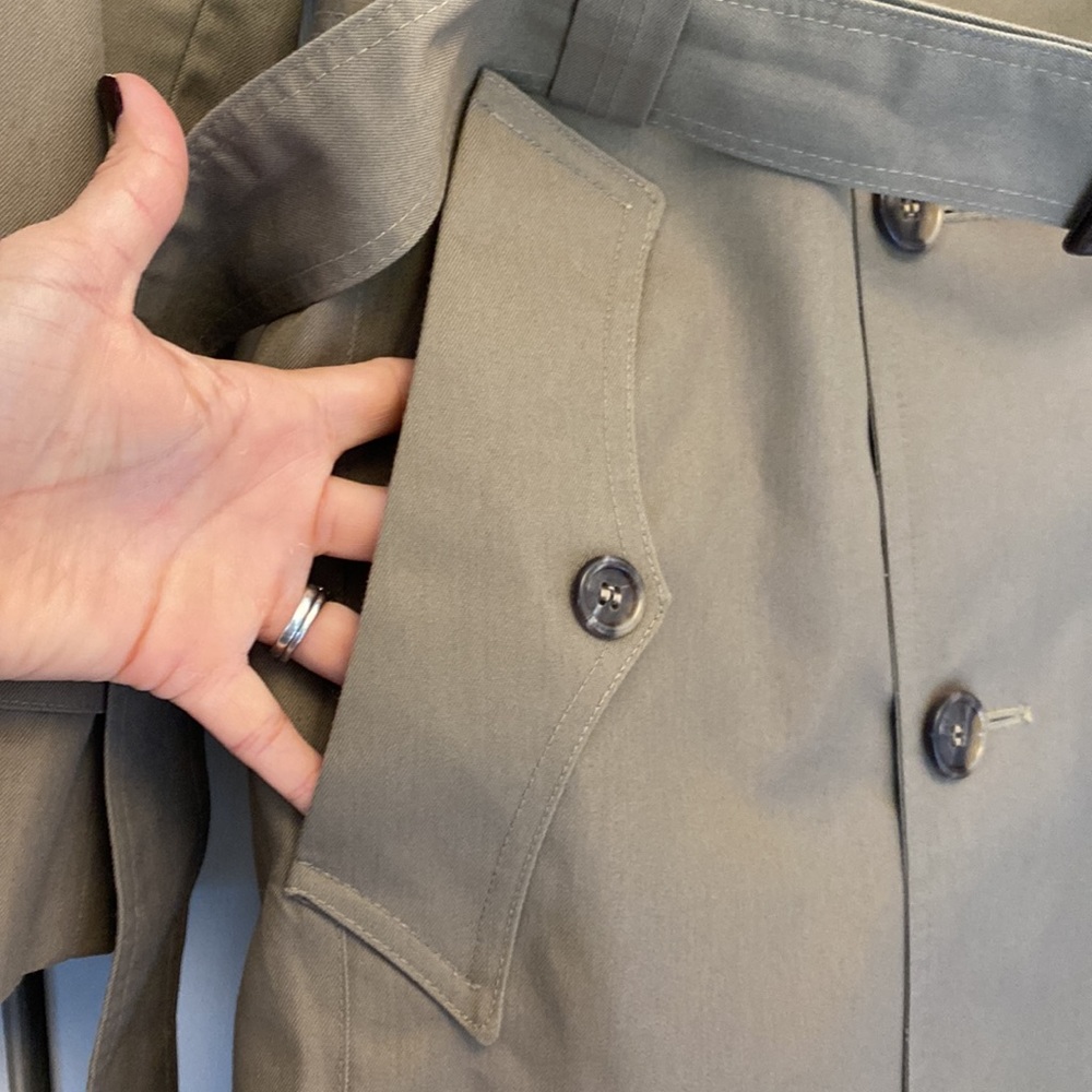 Vintage CHRISTIAN DIOR classic long trench coat 40R excellent cond… - Picture 6 of 16